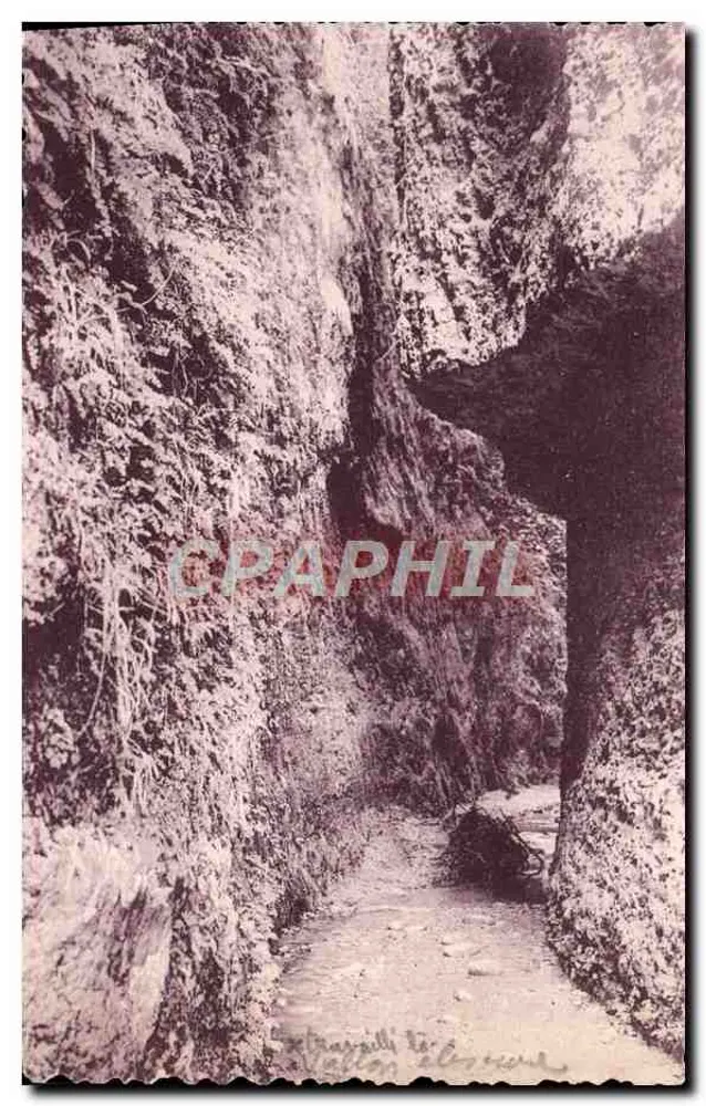 ले वैलॉन ओब्सक्यूर — निस — एजिनो नेशनल डेज़ कैपूलीज़ द्वारा प्रकाशित - आगे