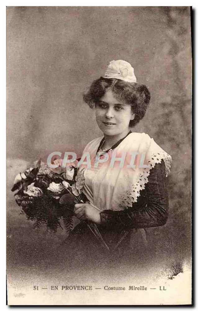 Frau im Mireille-Kostüm — In der Provence — LL - Vorderseite