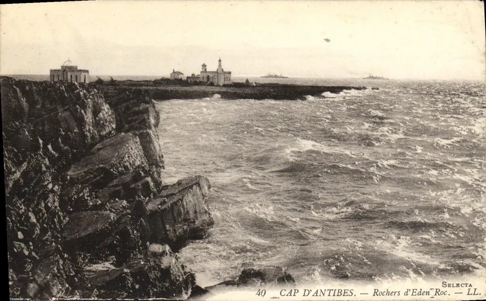 CAP D'ANTIBES — Rochers d'Eden — Selecta LL - Frente