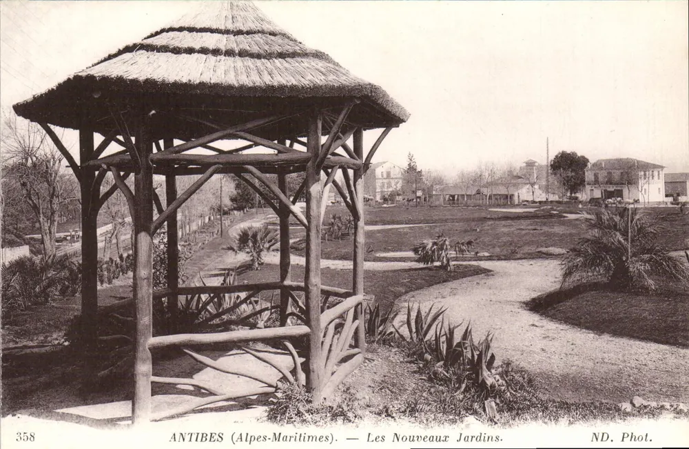 Antibes (Alpes-Maritimes) — I Nuovi Giardini — ND. Fot. - Recto
