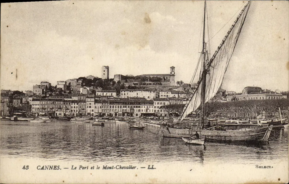 CANNES — Der Hafen und Mont-Chevalier — SELECTA - Vorderseite