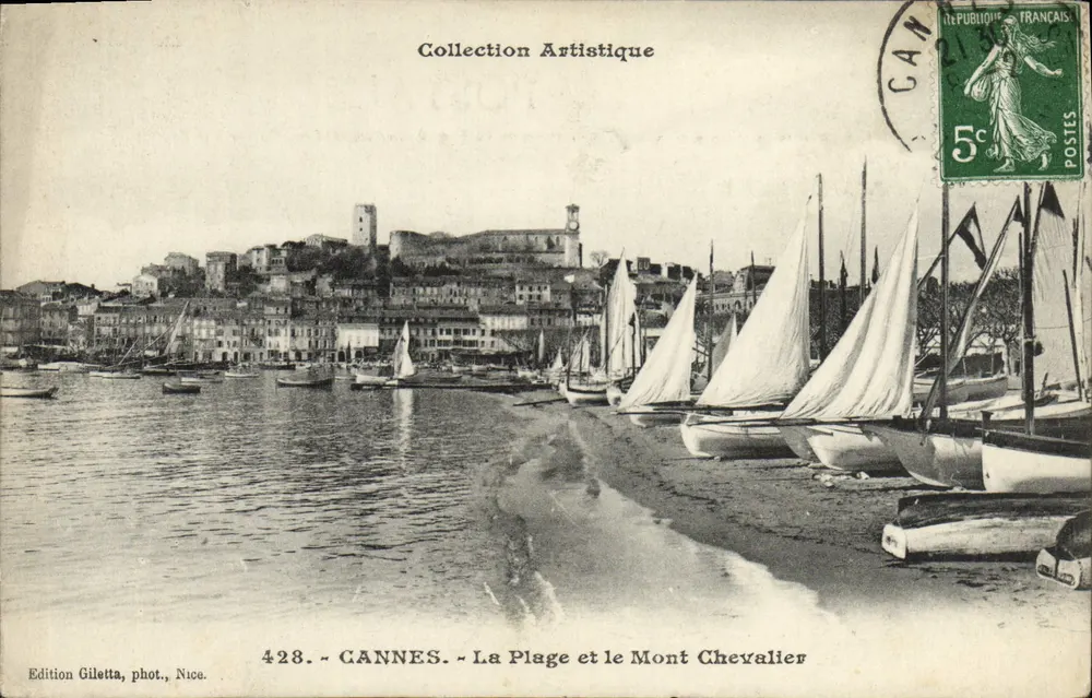 CANNES - Die Plage und der Mont Chevalier — Künstlerische Sammlung, Édition Giletta, Foto Nice, Nr. 428 - Vorderseite