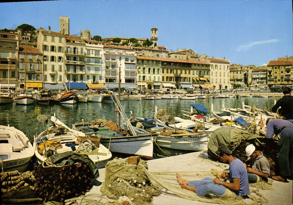 Cannes - St. Pierre Quay und der Suquet — Éditions Art Montille, Nr. 06 - Vorderseite