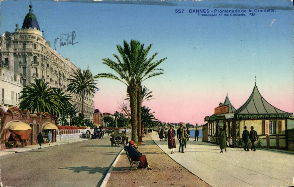 CANNES - Promenade de la Croisette — Hotel Carlton — editor RM, n° 557 - Frente