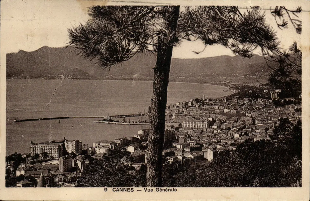 CANNES — Vista Geral — As Belas Edições Francesas - Frente