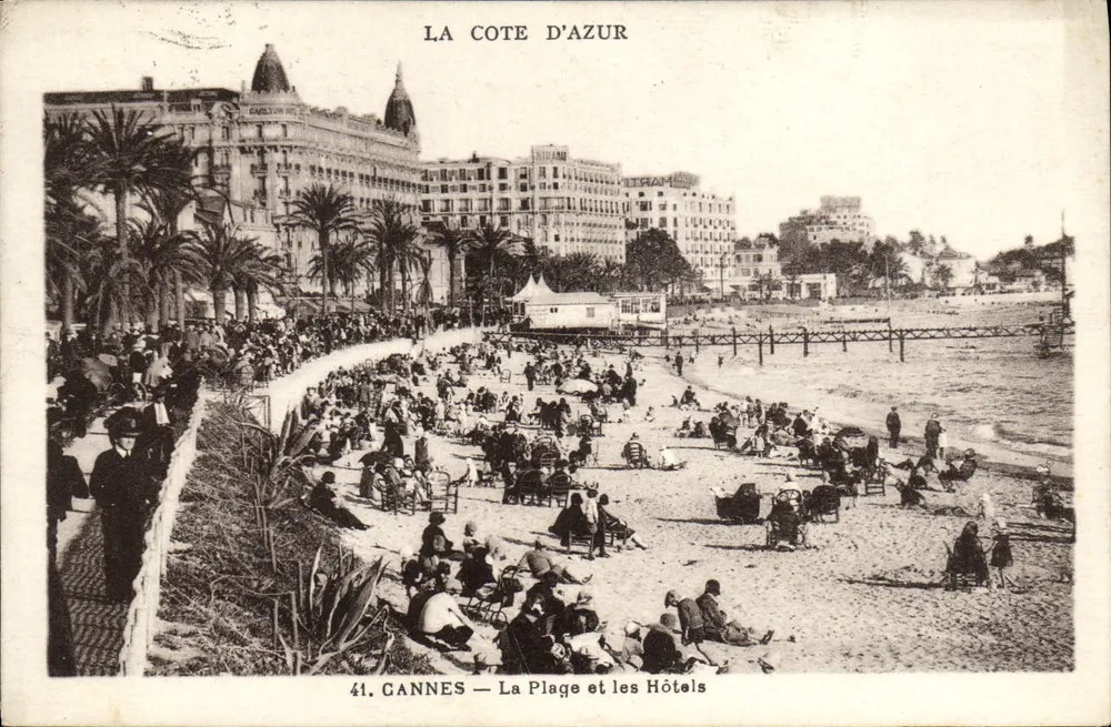 Cannes — A Praia e os Hotéis — Munier, n°41 - Frente