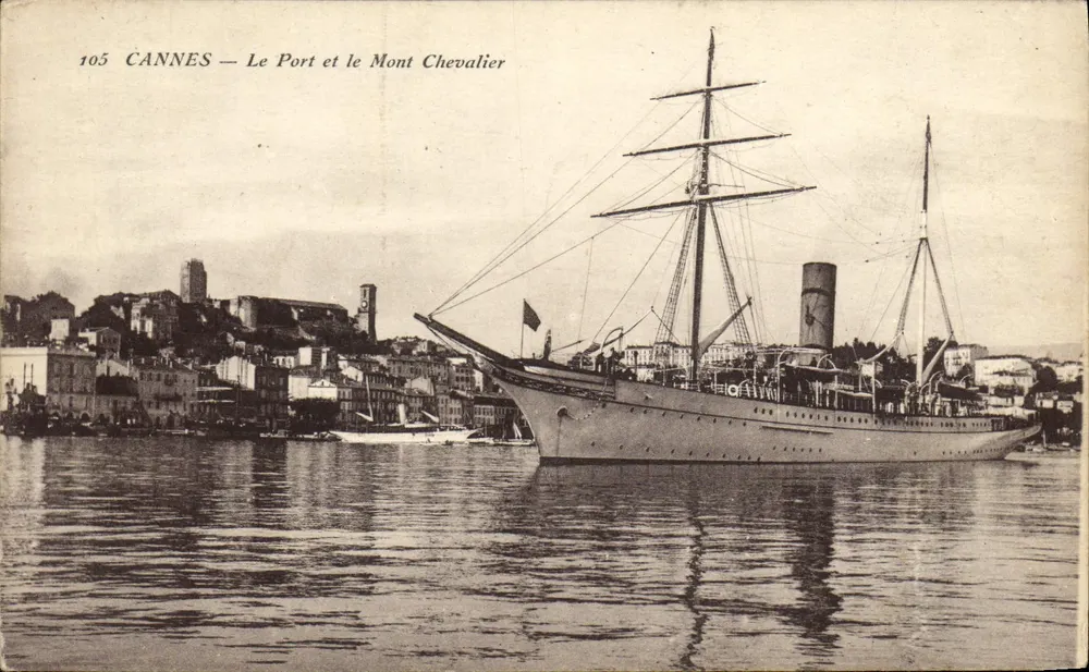 CANNES — Le Port und der Mont Chevalier — Édition Baylone, Nice, n° 105 - Vorderseite