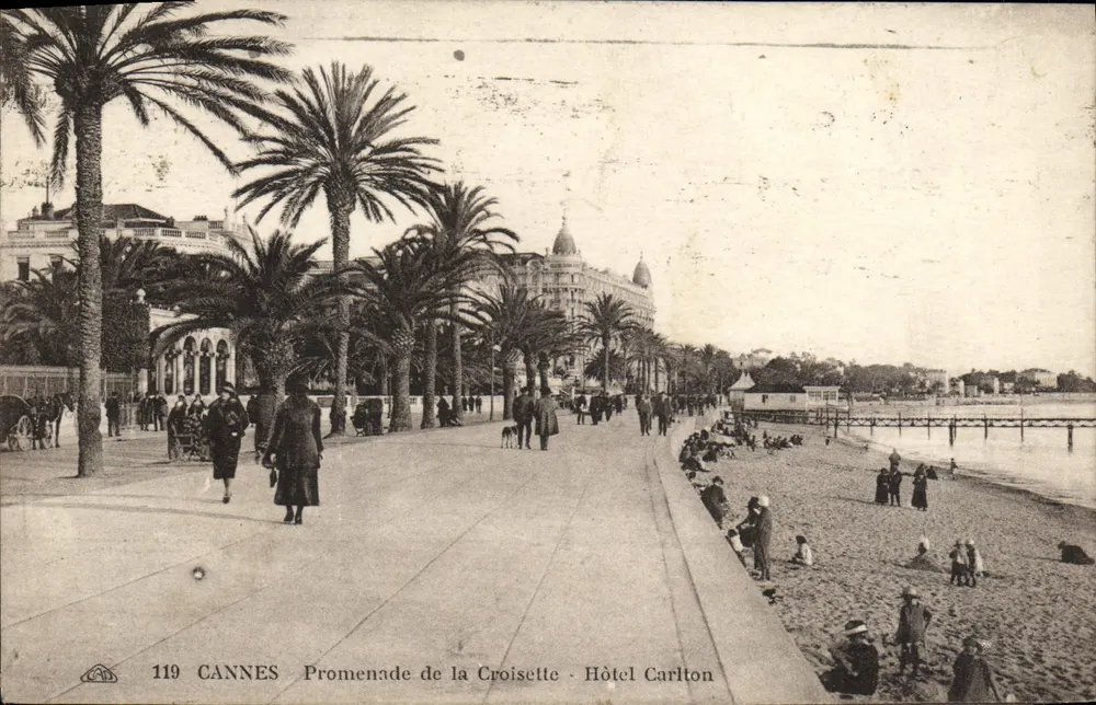 CANNES — Promenade de la Croisette — Hôtel Carlton - Vorderseite
