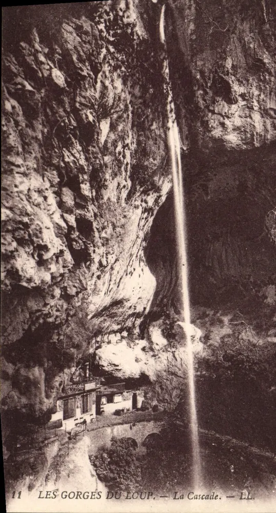 As Gorges do Loup — A Cascata — LL. — n°11 - Frente