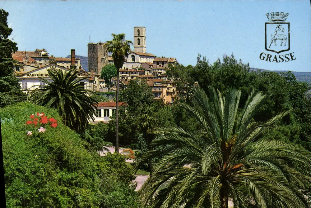 Grasse — Panoramablick mit religösem Gebäude und Palmen — Éditions GILLETTA - Vorderseite