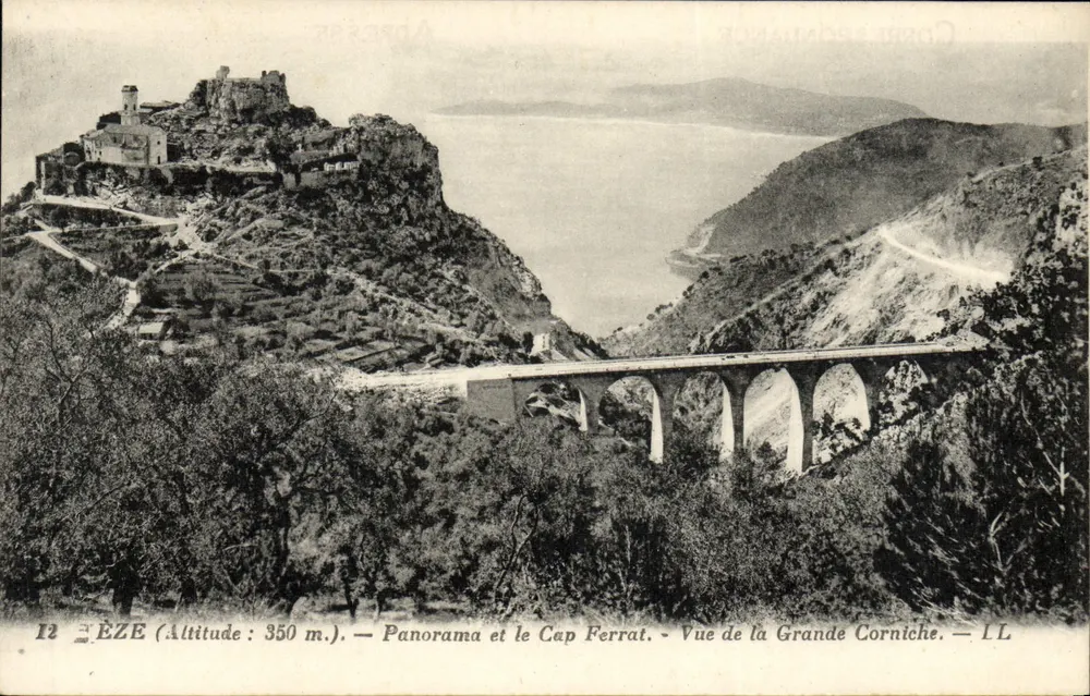 Eze — Panorama e o Cabo Ferrat — Visão da Grande Corniche — LL - Frente