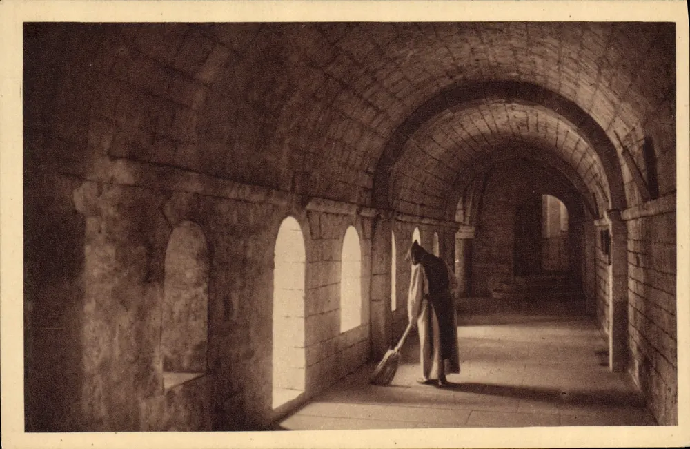 Abbaye Notre-Dame de Lérins — Altes Cloister des 7. Jahrhunderts — Clichés des Klosters - Vorderseite