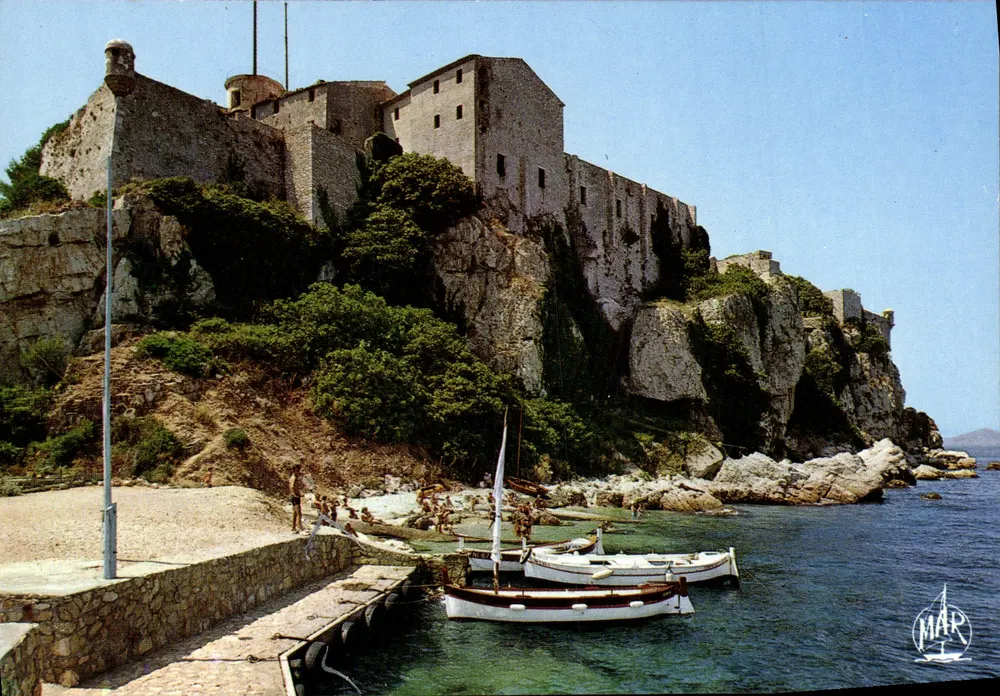 Insel Sainte-Marguerite — Festung, gebaut unter Richelieu als Gefängnis — Éditions MAR, n°8997 - Vorderseite