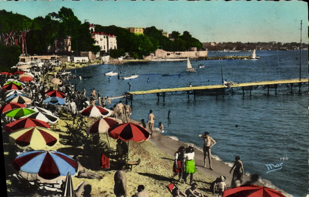 Praia de Cannes — vista animada — Les Éditions Maréchal, n° 06 - Frente