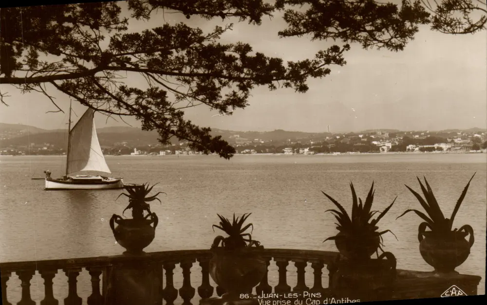 Juan-les-Pins — Aussicht vom Cap d'Antibes — Vintage Postcard/Antike Ansichtskarte Nr. 86 - Vorderseite