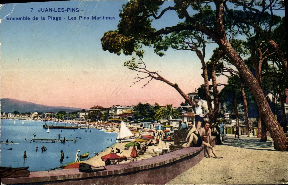 Juan-les-Pins — Strandensemble - Les Pins Maritimes — Photochrome A.D.I.A. (Nice) - Vorderseite