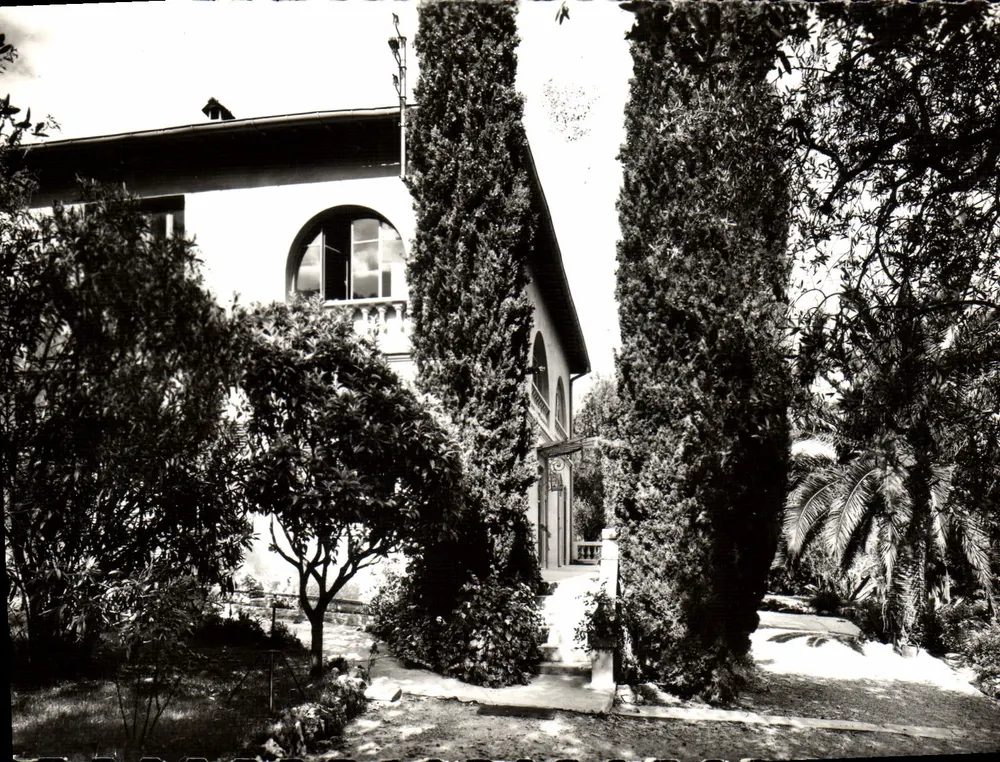Villa nas Alpes-Maritimes — Magagnosc — Éditions S.E.P.T. - B.P. Orbellia - Frente