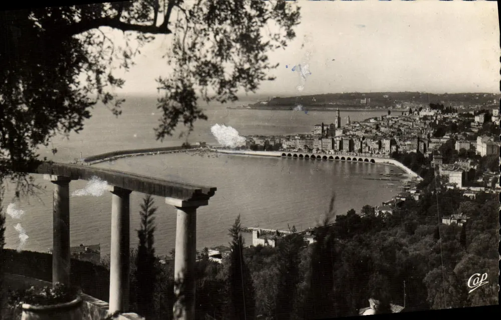 Menton — Vue prise de Garavan — éditeur Cap - Frente