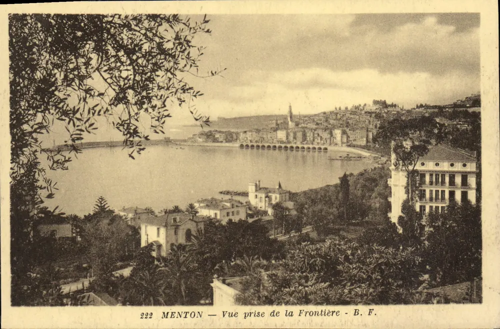 Menton — Vista tirada da Fronteira — B.F. - Frente