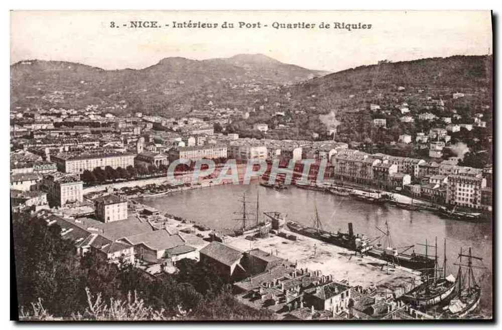 Nice - Interior do Porto - Bairro de Riquier - Frente
