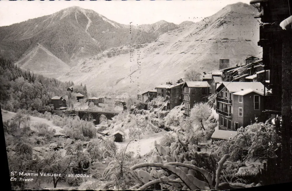 Saint-Martin-Vésubie — In de winter — Uitgaven Verschillend, Nizza, n°1002 - Voorkant