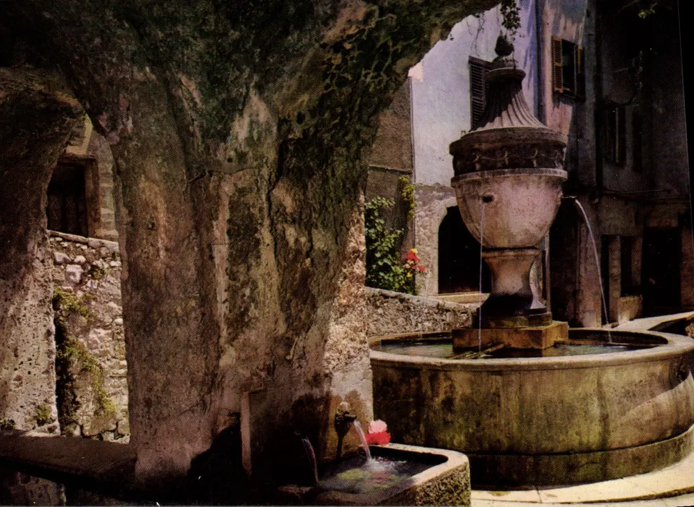 Saint-Paul - Côte d'Azur — A fonte provençal — Les éditions MILETTA, n°458 - Frente