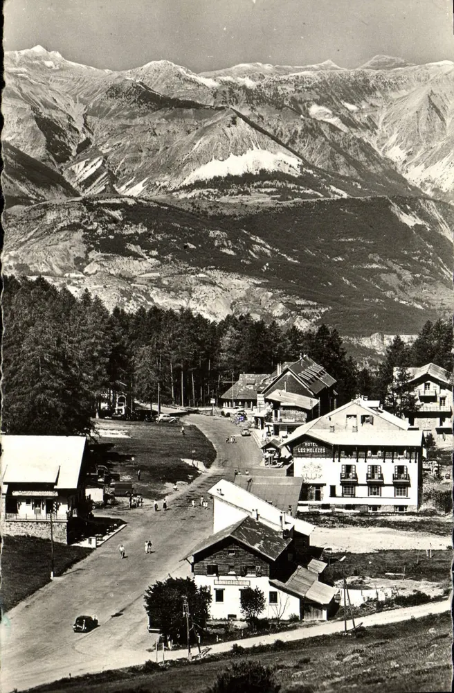 Les Melezées — Hotel und alpine Landschaft — Éditions SEP 1 - 35, Valbella - Vorderseite
