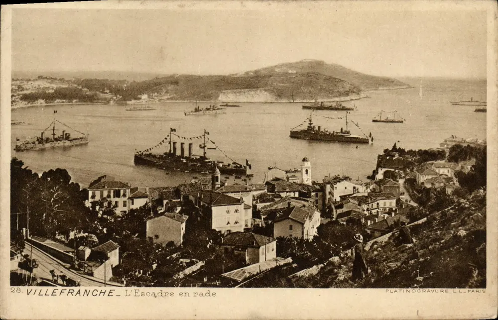 Villefranche - L'Escadre en rade — Platinogravure L.L. Paris, n°28 - Recto