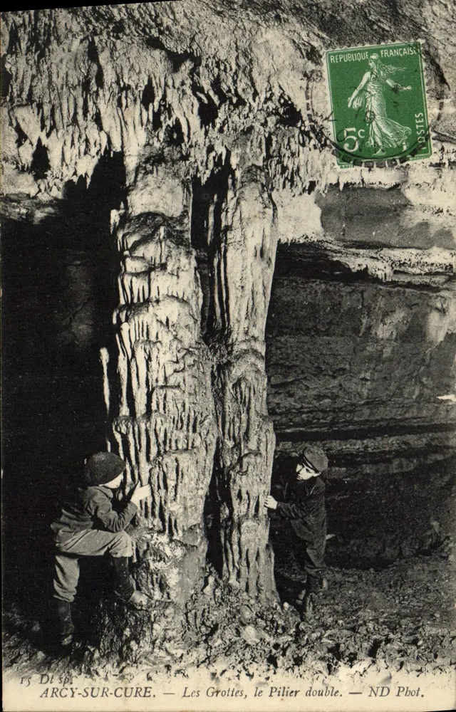 Arcy-sur-Cure — Die Höhlen, der Doppelstiel — ND Phot. - Vorderseite