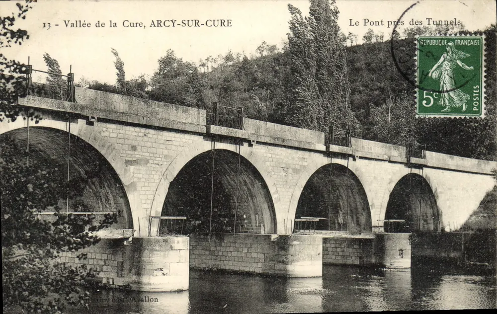 Tal der Cure, ARCY-SUR-CURE — Die Brücke nahe den Tunneln — Verlag Avallon - Vorderseite