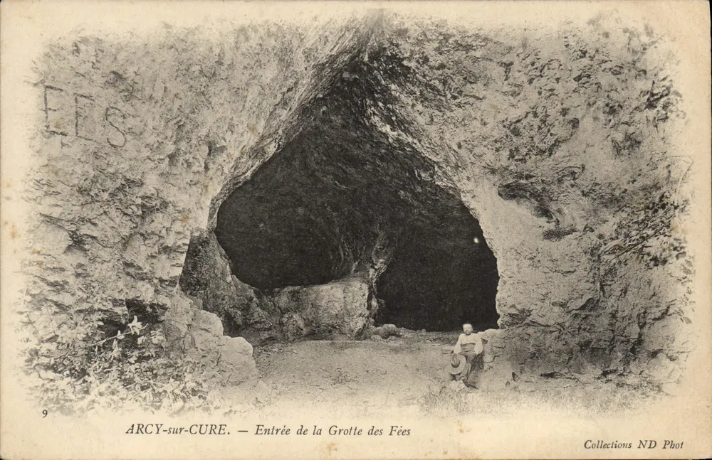 ARCY-sur-CURE — Entrée de la Grotte des Fées — Collections ND Phot - Recto