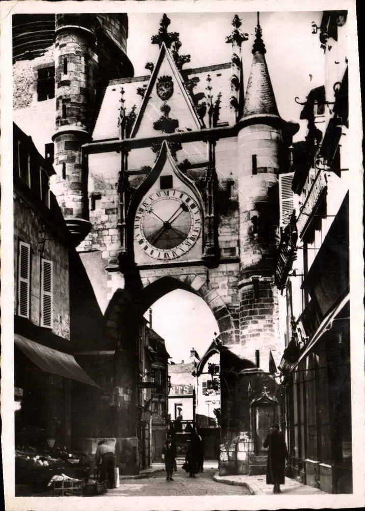 AUXERRE - Torre da Hora (século XV) — G. Harry, Editor, Auxerre - Frente