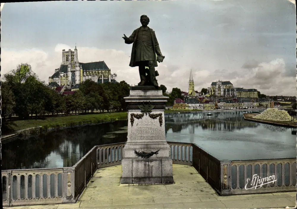 Estátua de Paul Bert — Auxerre (Yonne) — Éditions de Luc Emignon - Frente