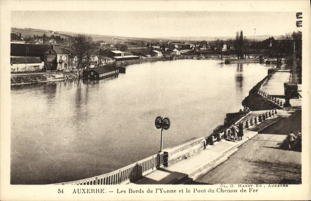 Auxerre — Die Ufer der Yonne und die Eisenbahnbrücke — CL. G. Harry Ed, Auxerre - Vorderseite