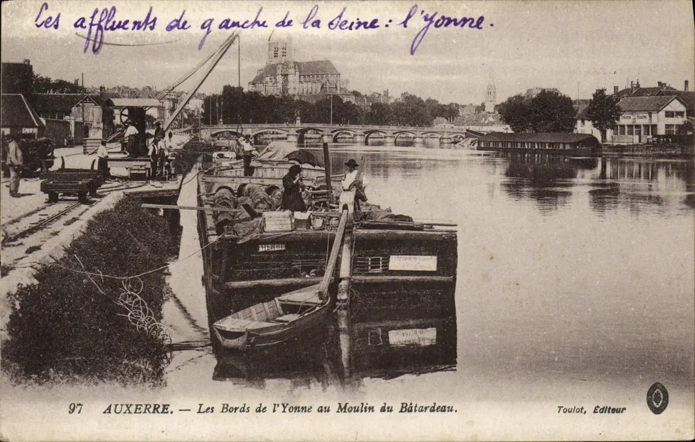 Auxerre — Die Ufer der Yonne am Moulin du Bátarreau — Toulot, Verlag - Vorderseite