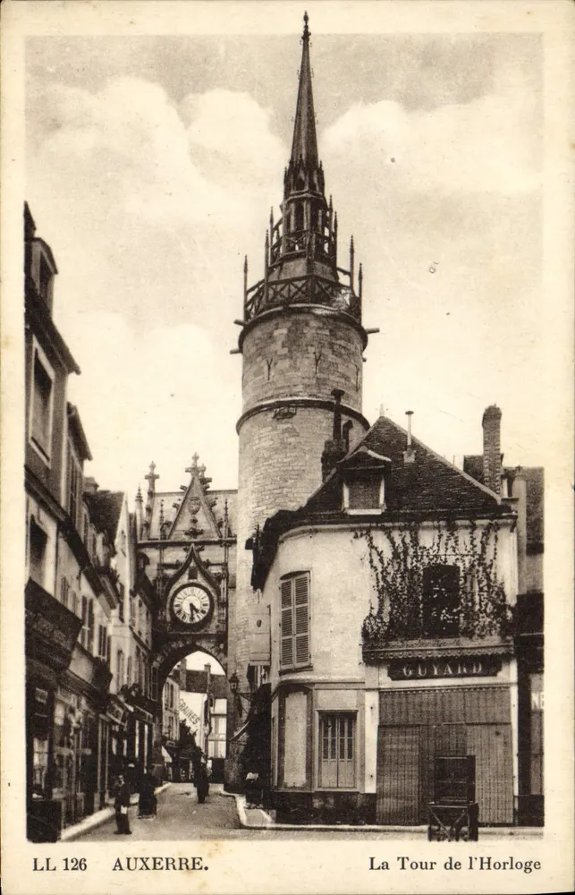 Auxerre — Die Uhrenturm — GUYARD - Vorderseite