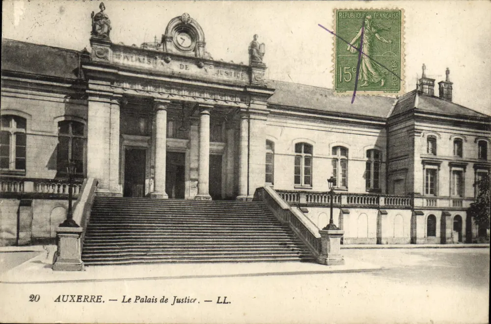 Auxerre — The Palace of Justice — LL. - Front