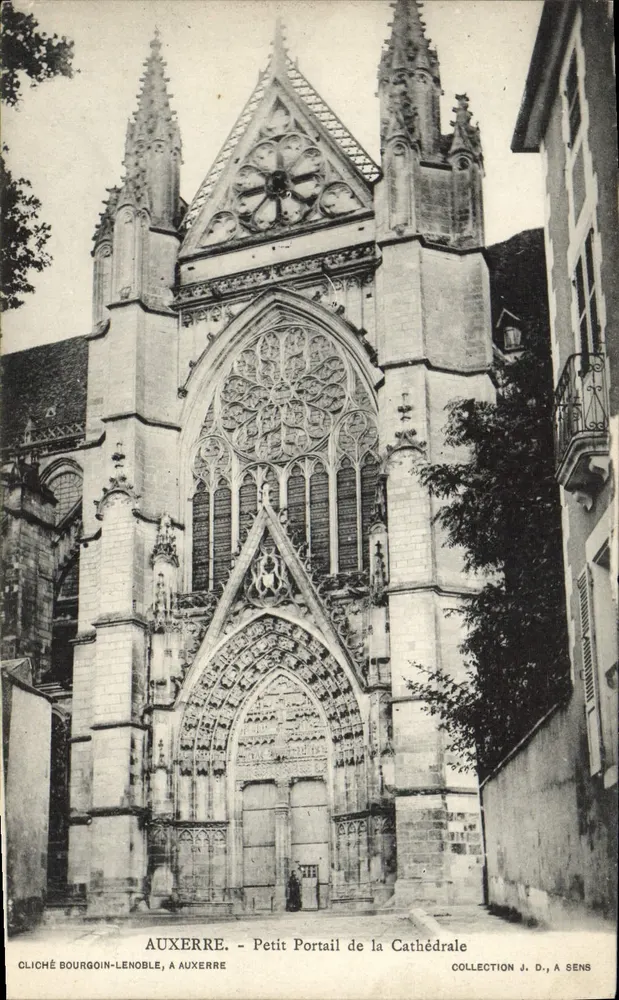 Auxerre - Kleiner Portal der Kathedrale — Cliché Bourgois-Lenoble, A Auxerre - Vorderseite