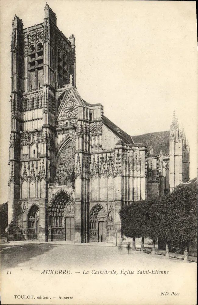 Auxerre — Die Kathedrale, Kirche Saint-Étienne — Toulot, Verlag - Vorderseite
