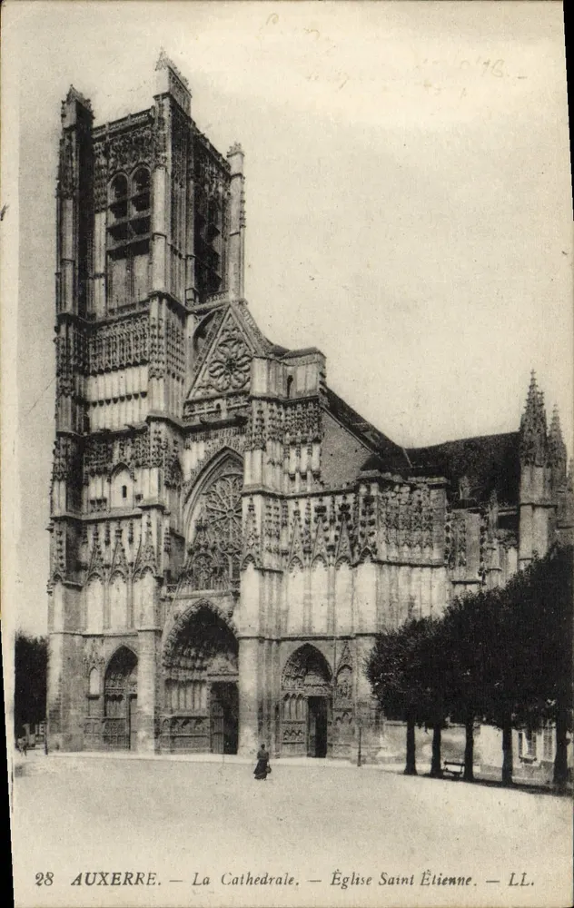 Auxerre — La Cathédrale — Église Saint Étienne — LL. — N° 28 - Recto
