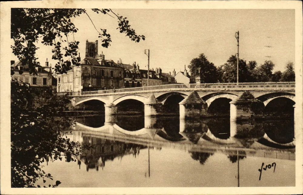AUXERRE (Yonne) — O ponte Paul-Bert — Les Éditions d'Art Yonne - Frente