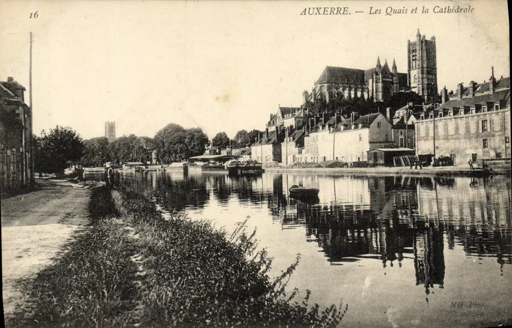 Auxerre — Die Quais und die Kathedrale — NJD Phot. - Vorderseite