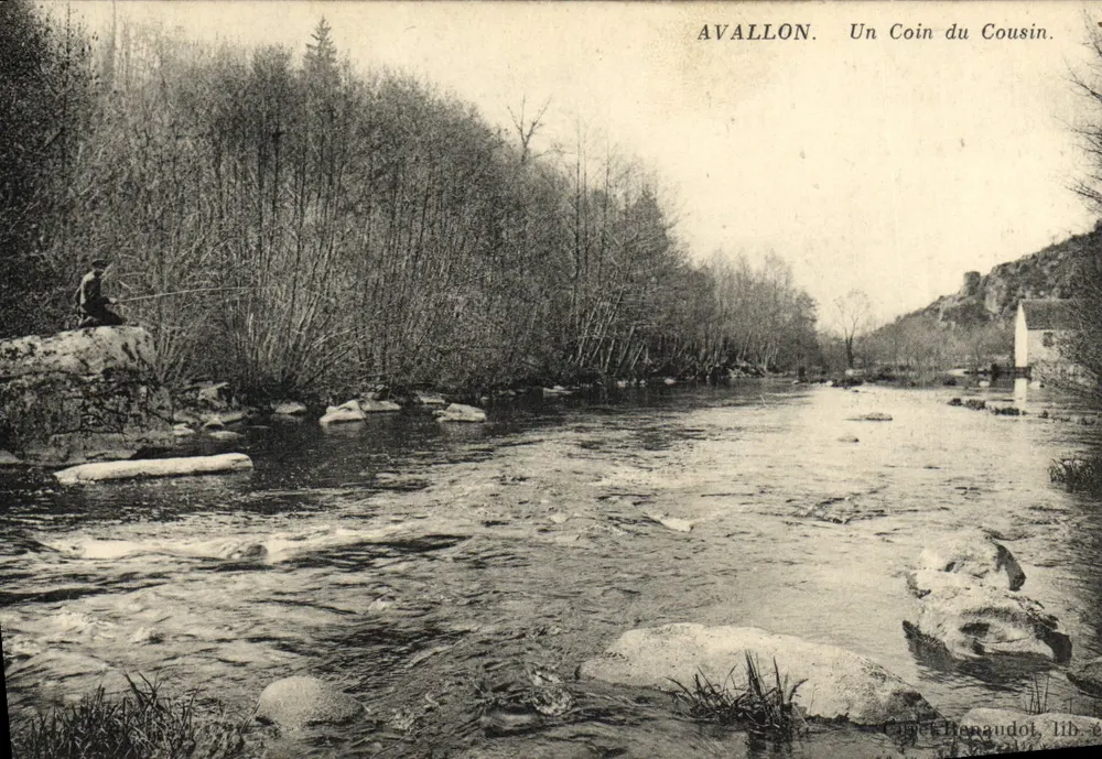 Avallon. Un Coin du Cousin — Cimetière Renaudot, lib. é. - Recto