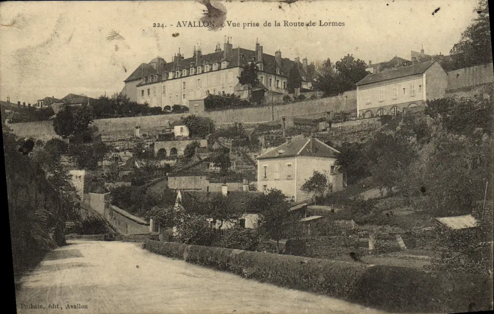 Avallon — Ansicht vom Route de Lormes — Pothain, Verlag Avallon - Vorderseite