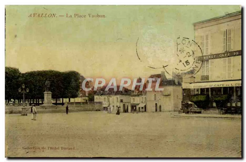 Avallon — A Praça Vauban. — Coleção do Hotel Durand. - Frente