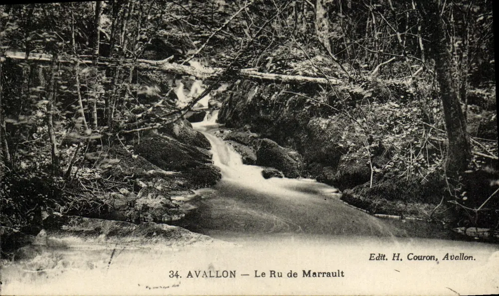 Avallon — Le Ru de Marrault — Editt. H. Couron, Avallon - Awers