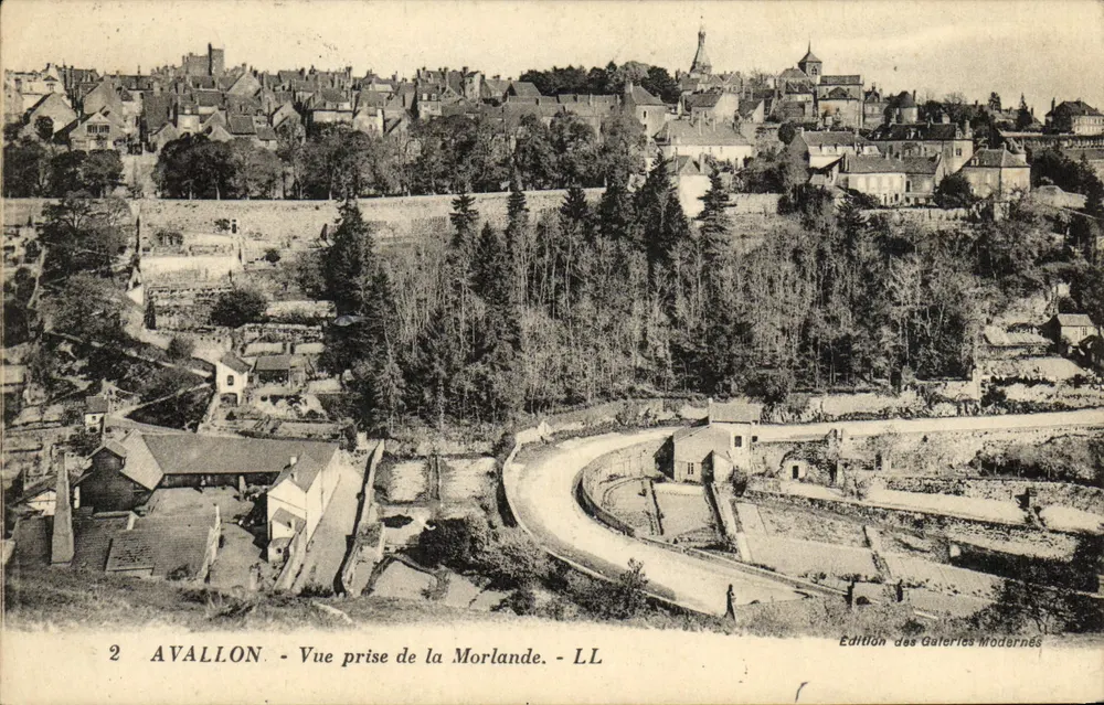 Avallon - Vista tirada da Morlande - Edição das Galerias Modernas - Frente