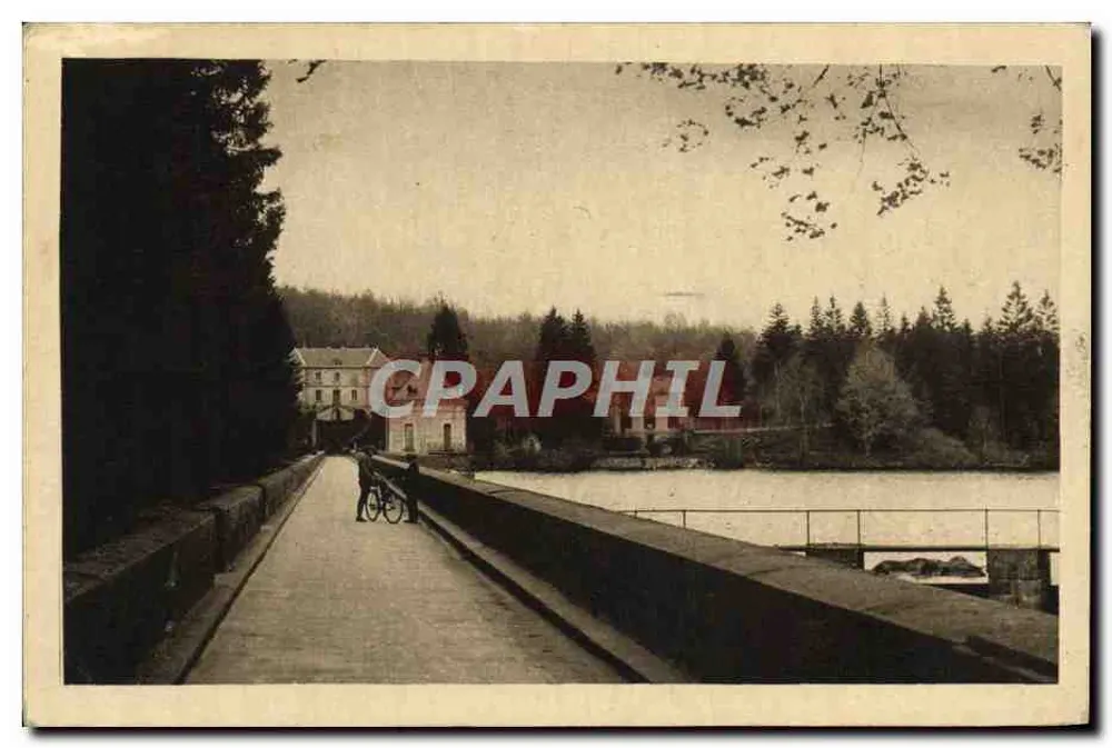 Lago dos Settons — A Digue (267 m. de comprimento) — Edição do Hotel do Lago, Châteauroux - Frente