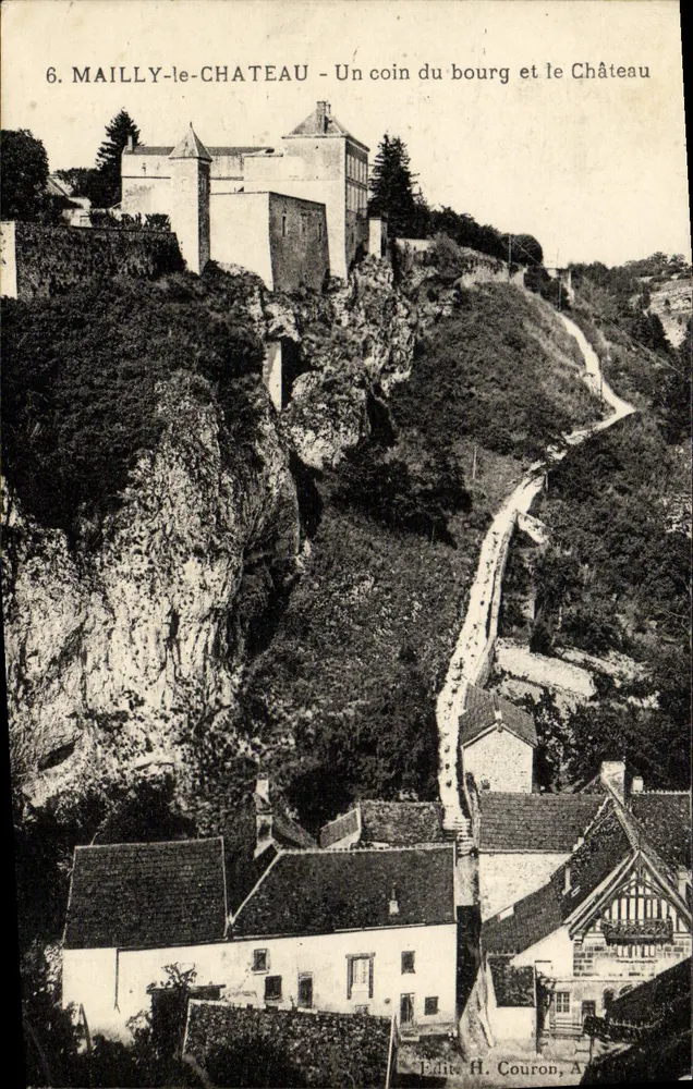 Mailly-le-Château — Eine Ecke des Dorfes und das Schloss — Edit. H. Courron, n°6 - Vorderseite