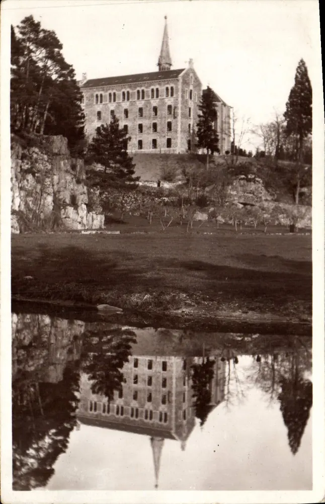 Kloster der Pierre-qui-Vire — Ansicht vom Hermitage — Édit. de la Pierre-qui-Vire - Vorderseite